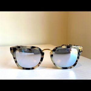 Illesteva Sunglasses - Tortoise w/ Mirrored Lenses